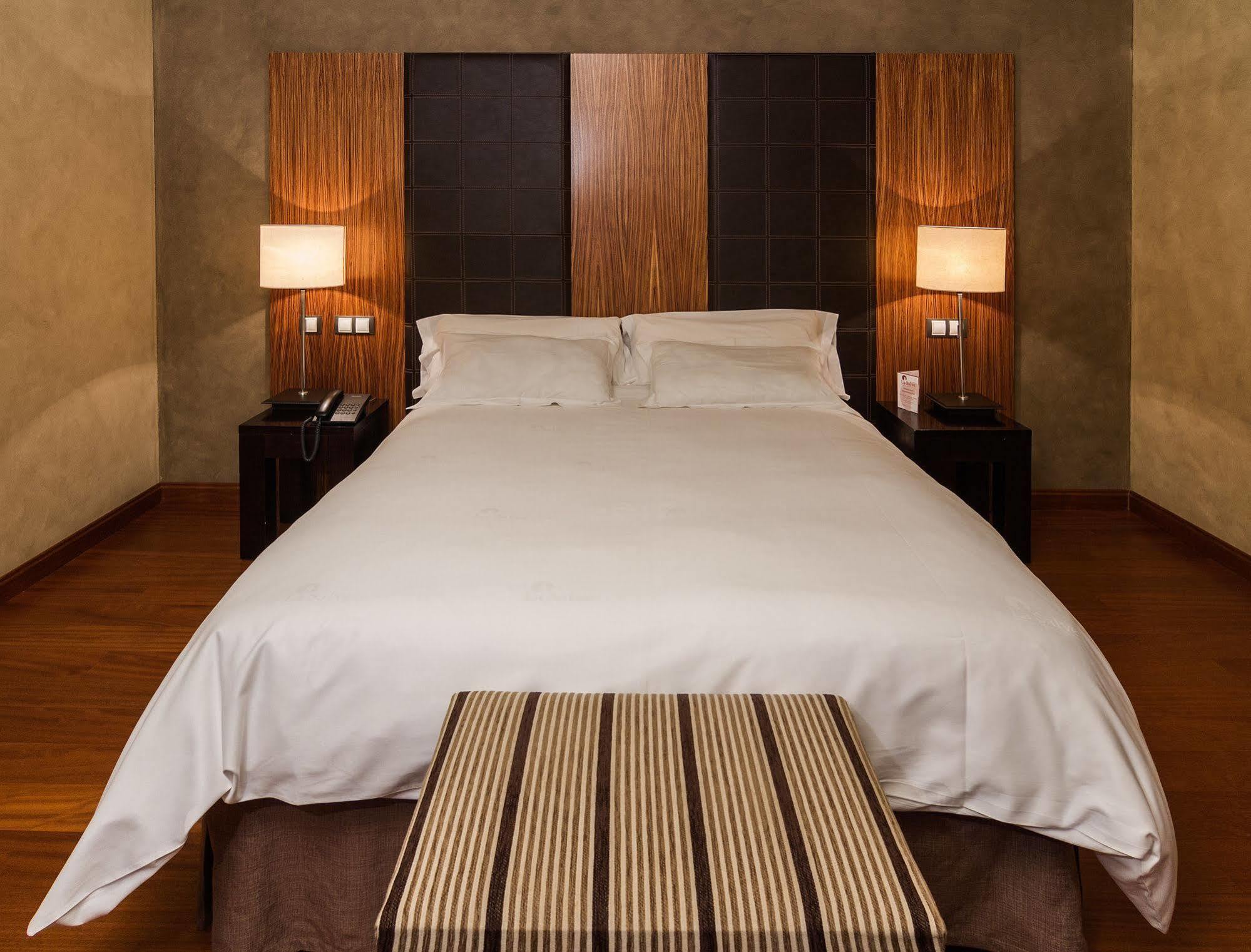 Hotel & Spa La Salve Torrijos Luaran gambar