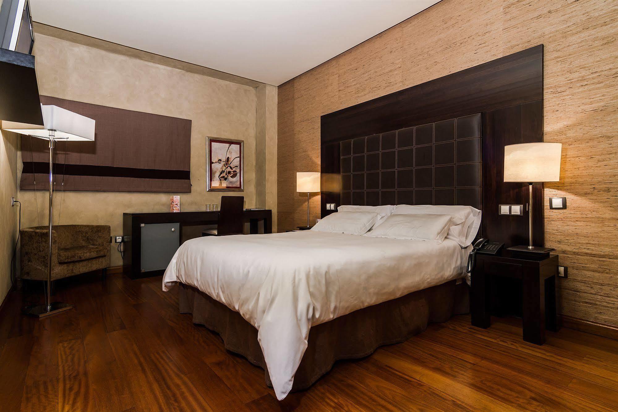 Hotel & Spa La Salve Torrijos Luaran gambar